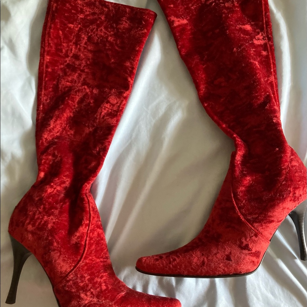 Couture Donald J Pliner Red pull on boots